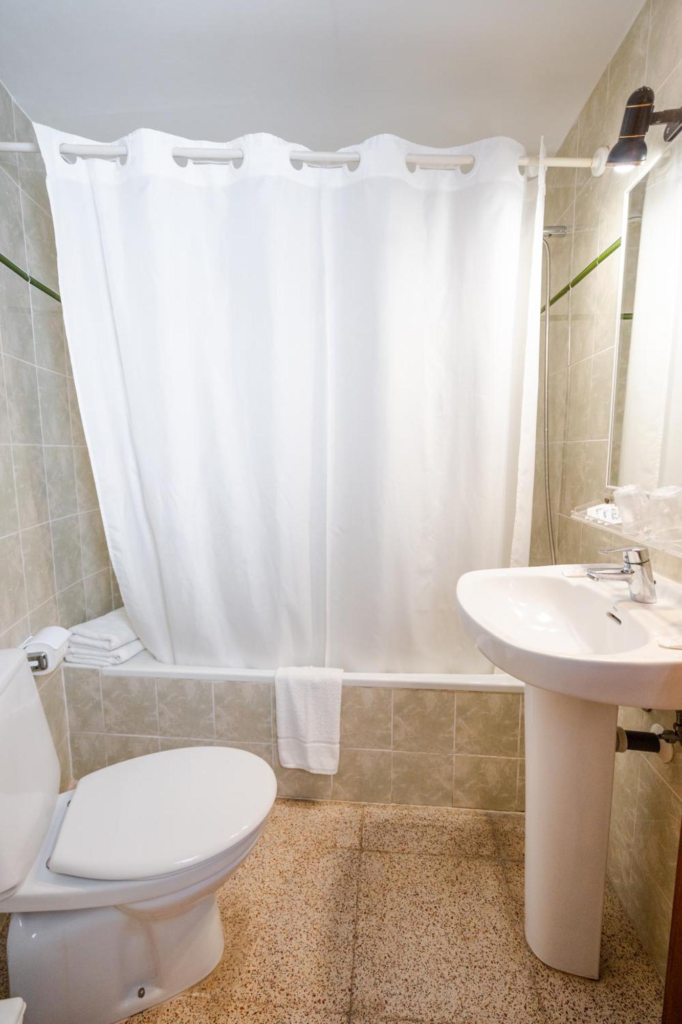 Eurohotel Mahon  Luaran gambar